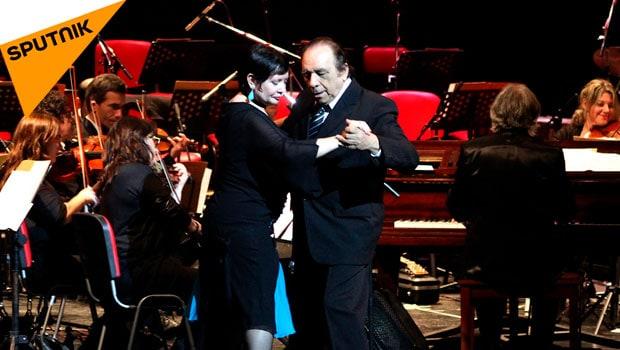 El tanguero argentino que cautiva en Rusia