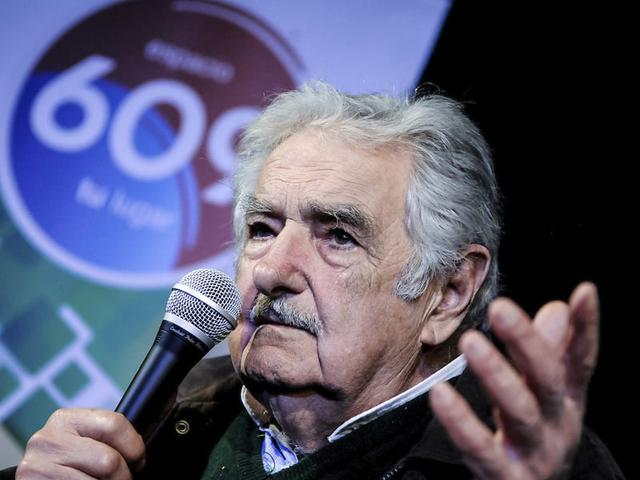 No falla la ciencia, falla la alta política de los gobiernos centrales al priorizar el interés empresarial de los laboratorios que fabrican vacunas