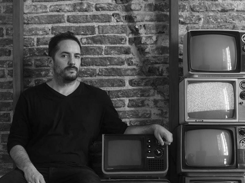 Fernando Foglino, poeta y artista visual responsable del proyecto Evidencia