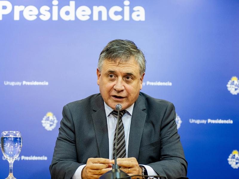 Precios de combustibles "impactan poco" en familias y hay que acostumbrarse a las "pequeñas" actualizaciones mensuales, dijo Paganini