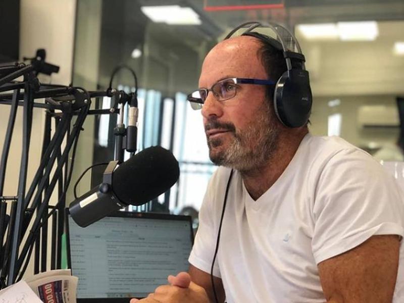 Víctima de violación grupal fue despedida tras divulgación de audios en programa radial; su defensa denuncia al fiscal del caso