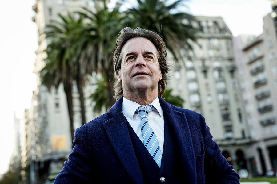 Lacalle se operó dos veces entre 2020 y 2021 y desde la clínica capilar aseguran que no participó médico argentino