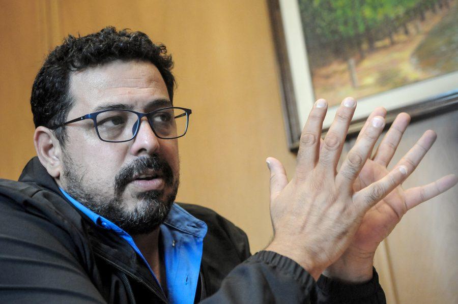 Sánchez: "Se está cuestionando ideológicamente que el INC compre 25.000 hectáreas en este periodo"