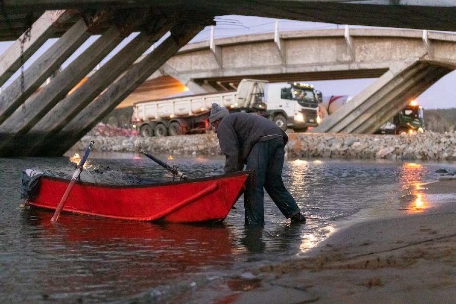 Obras en el Puente de La Barra en Maldonado. Foto: Pablo Kreimbuhl / adhocFOTOS