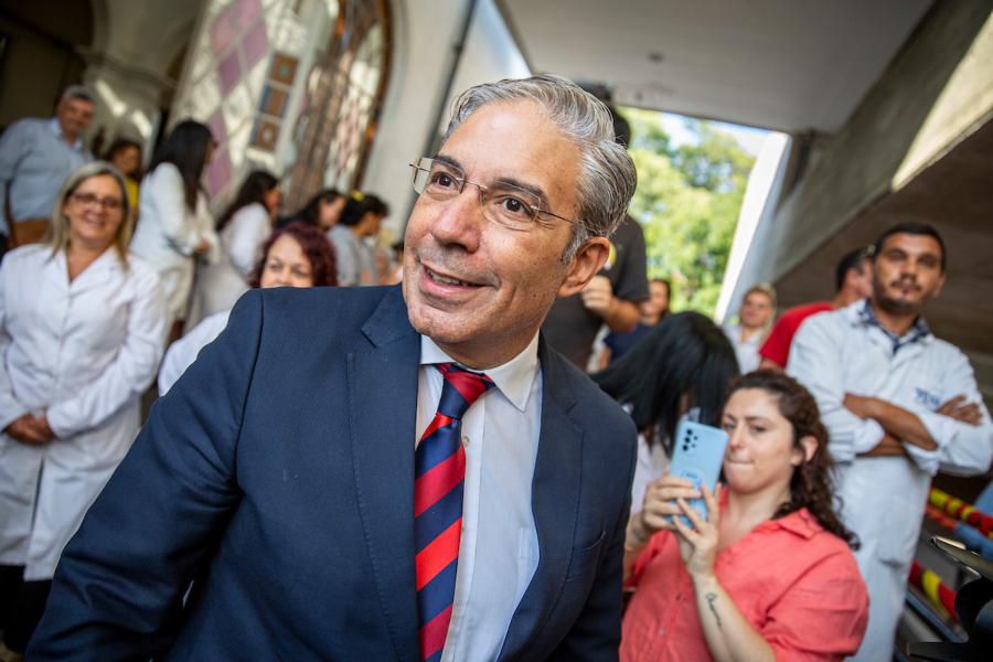 El senador colorado Robert Silva. Foto: Mauricio Zina / adhocFOTOS