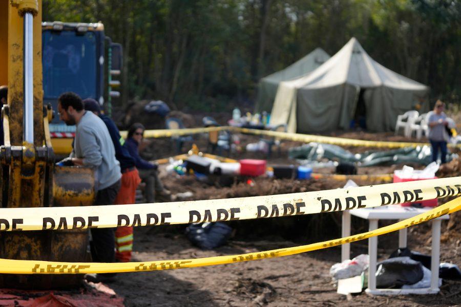 Los restos hallados en el Batallón 14 pertenecen a una mujer