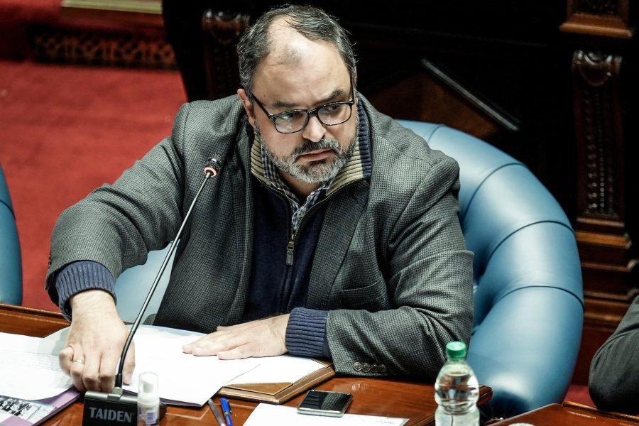 Charles Carrera anunció que renuncia al Senado: "a la Justicia se concurre como cualquier hijo de vecino" 