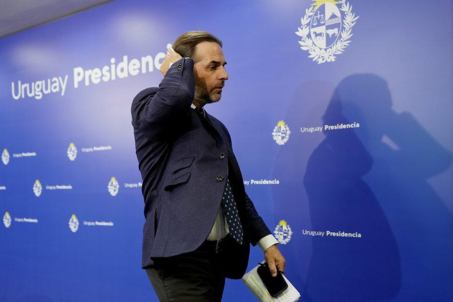 "Si tenemos a toda la prensa que nos suministra la información": Lacalle Pou no ordenó investigar en Presidencia por caso Astesiano