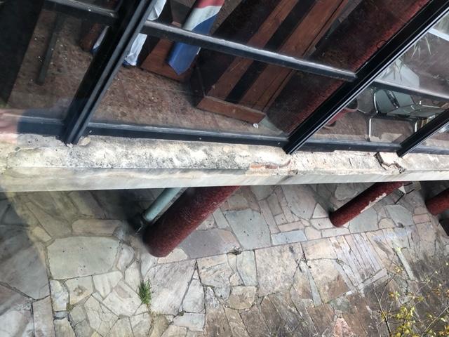 Padres pidieron sillas al Parlamento porque en las aulas faltan: “el liceo Miranda se está cayendo a pedazos”, informó periodista Preve