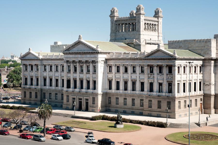 URUGUAY / MONTEVIDEO / Palacio Legislativo, 2008. Foto: Ricardo Antúnez / AdhocFOTOS