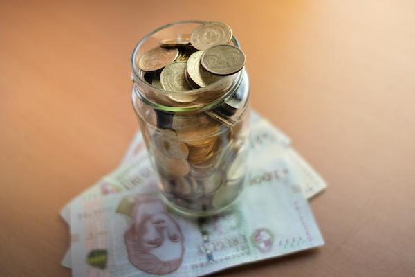 Más de medio millón de uruguayos percibió menos de 25.000 pesos mensuales en el país en 2024