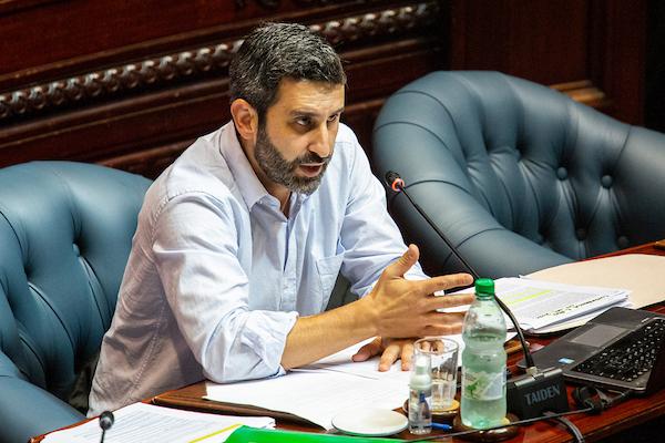 Daniel Caggiani: "El gobierno anterior hizo un seguidismo al gobierno de Netanyahu"