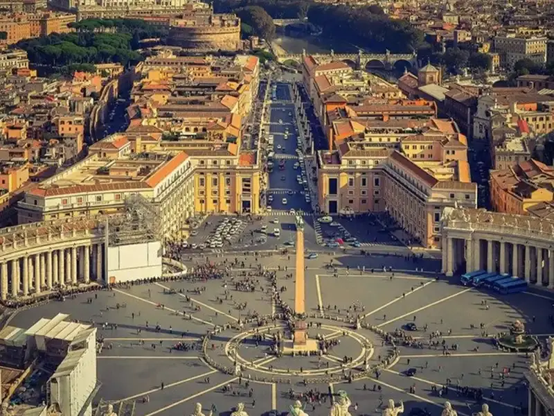 Humo blanco en el Vaticano: la Iglesia católica tiene nuevo Papa