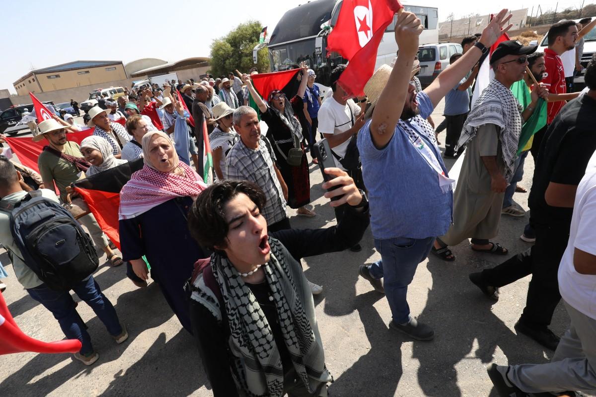 "Los pueblos pueden desafiar el orden mundial": miles de activistas se unieron a la caravana Sumud en solidaridad con Gaza