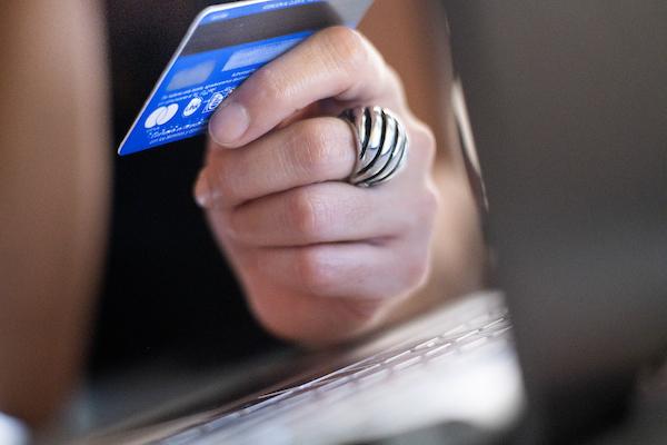 El auge de las compras online y el debilitamiento del comercio local