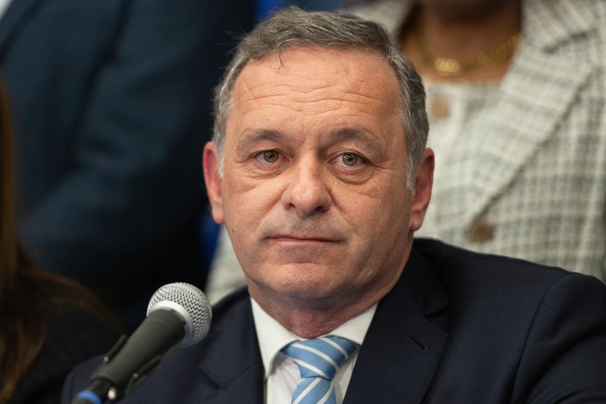 Sólo el 23% de la población evalúa positivamente el desempeño de la oposición, según Factum