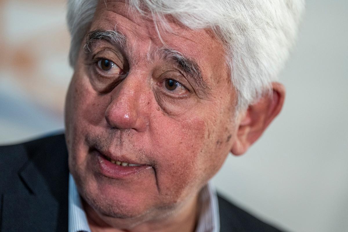 Brenta sobre interpelaciones: “Estamos pensando instalar una oficina en el Parlamento para que los ministros trabajen ahí"