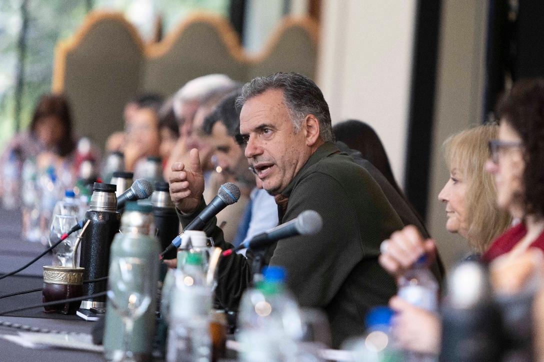 Del “espejismo fiscal” al proyecto “audaz”: este domingo se presenta el Presupuesto del gobierno de Orsi