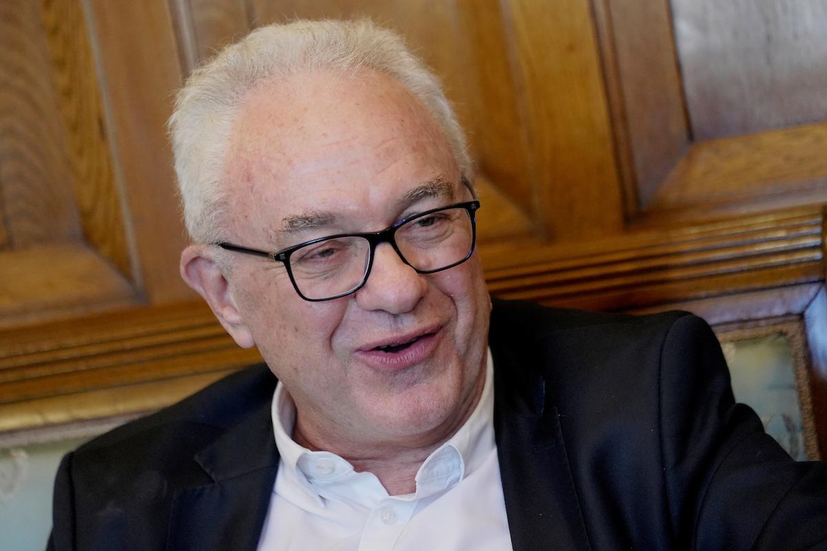 Mario Lubetkin en el Palacio Legislativo en Montevideo. Foto: Javier Calvelo / adhocFOTOS