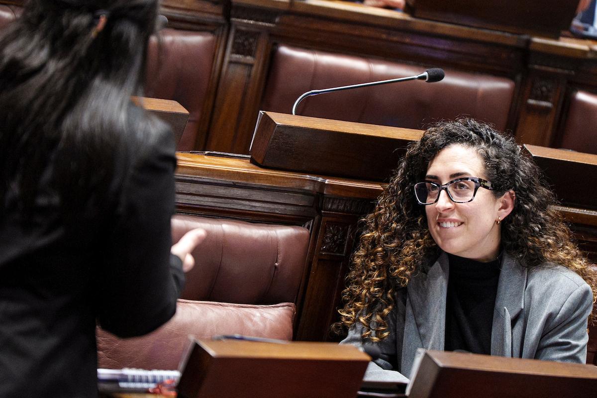 FA propone cambios en la ley de tenencia compartida para proteger a niños y adolescentes