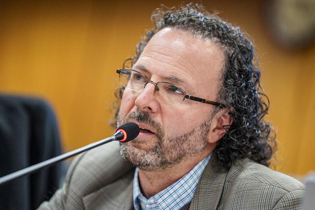 Héctor Cancela: restringir el presupuesto educativo significa coartar el futuro del país