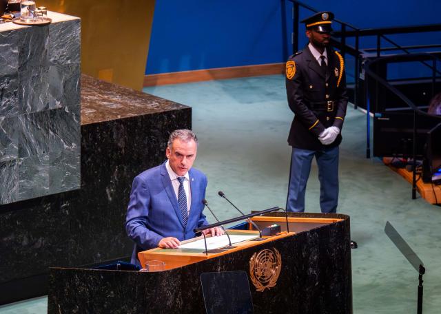 El Chamán de discurso en discurso