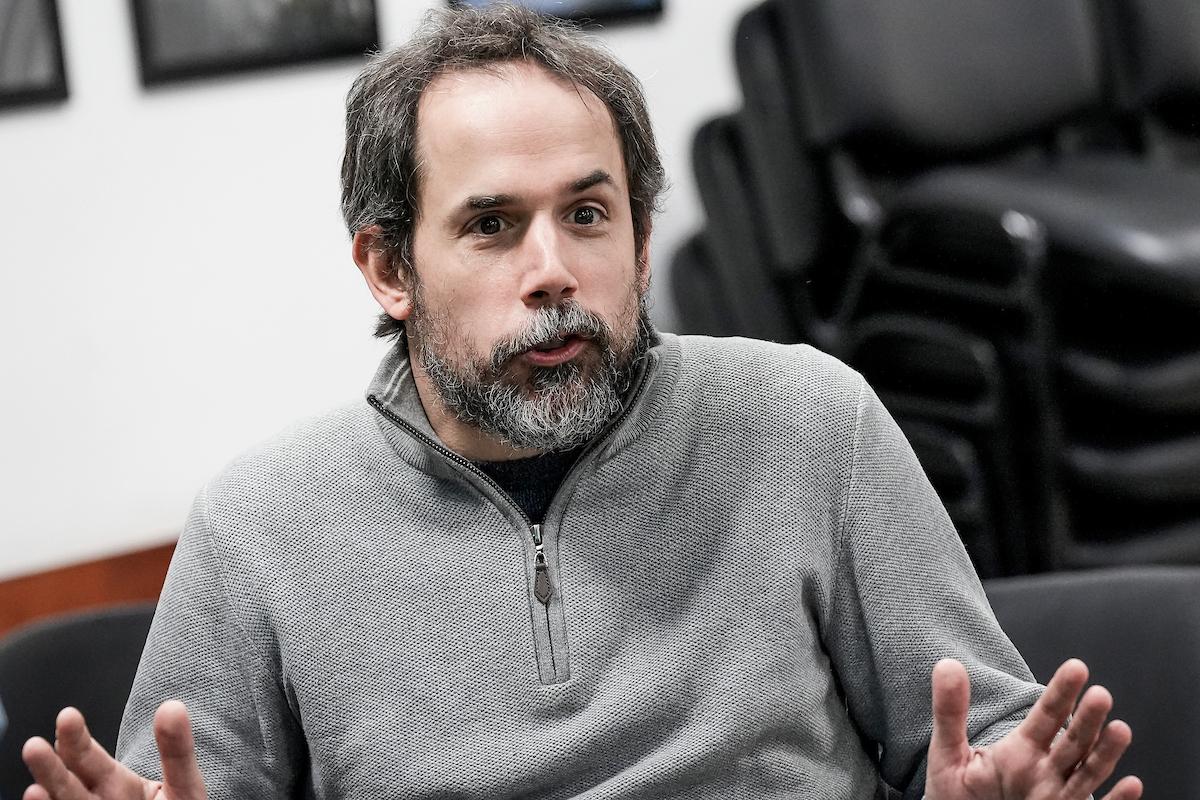 Las transferencias monetarias no son la “bala de plata” contra la pobreza infantil, sostuvo Bai