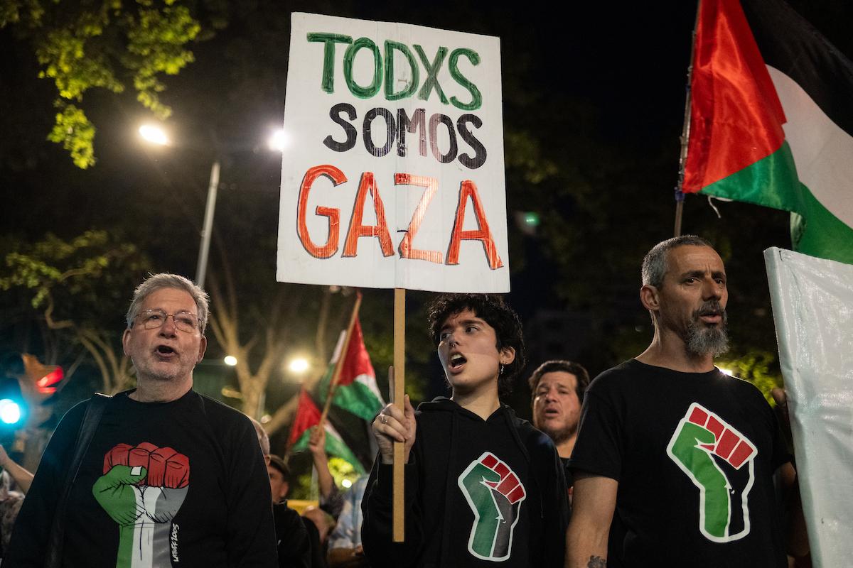 Marcha por Palestina en Montevideo. Santiago Mazzarovich / adhocFOTOS