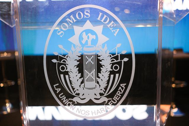 La autocrítica blanca: no hay mal que por mal no venga