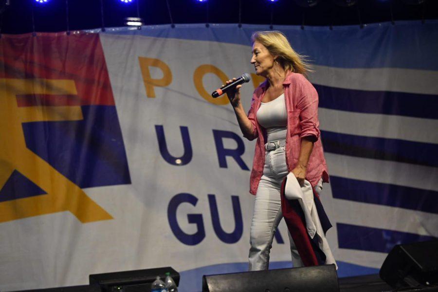 Carolina Cosse: el oficialismo plantea allanamientos nocturnos e intervención militar pero "siguen apareciendo cuerpos descuartizados"