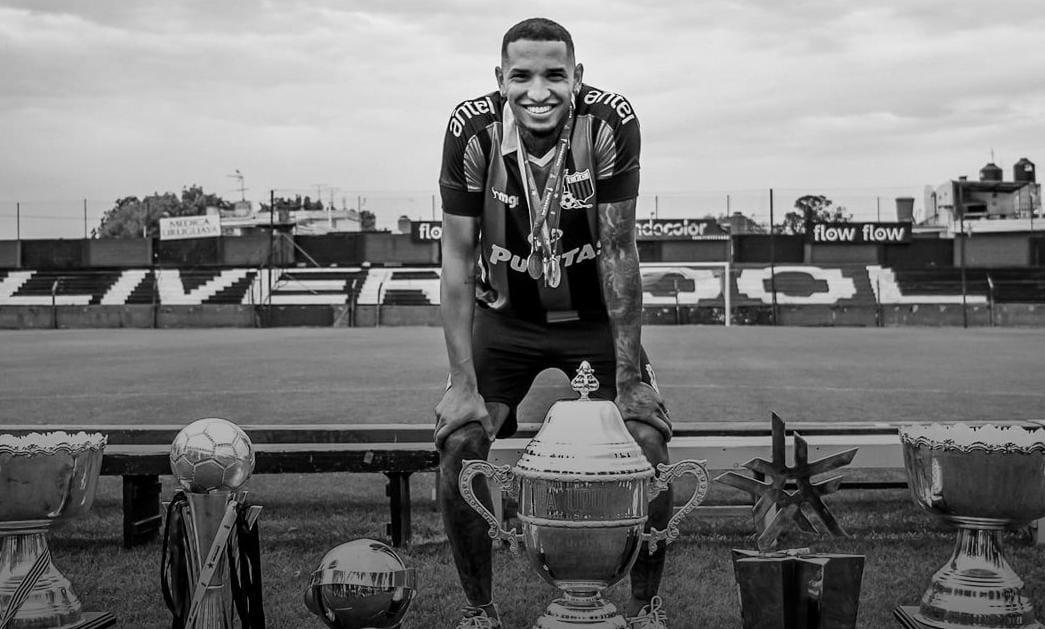 La carrera de Juan Izquierdo, el que hizo historia en Liverpool y jugó en los dos grandes de Uruguay