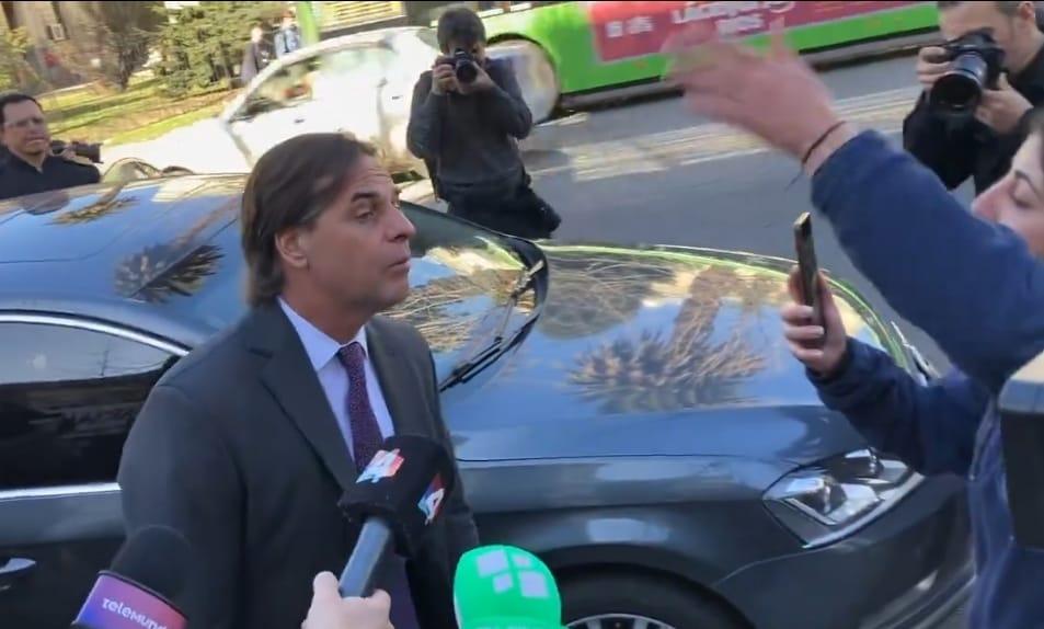 Mirá el cruce de Lacalle Pou con estudiantes de la Facultad de Medicina