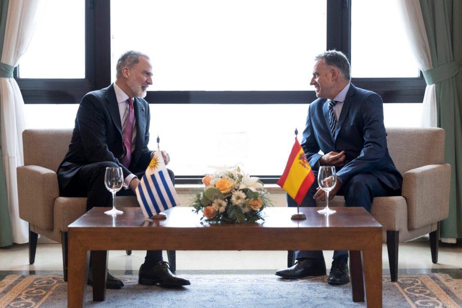 Yamandú Orsi se reunió con el rey de España Felipe VI