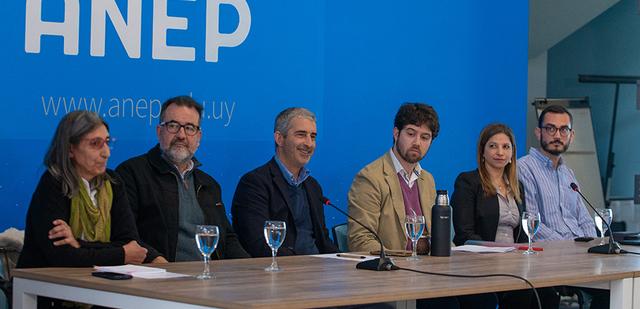 Egreso en educación media aumentó aproximadamente cuatro puntos en 2024