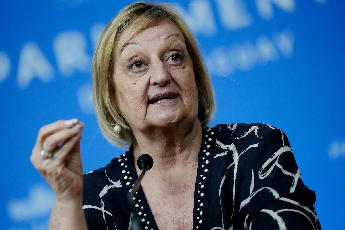 Liliam Kechichian en conferencia de prensa en el anexo al Palacio Legislativo en Montevideo. Foto: Javier Calvelo/ adhocFOTOS