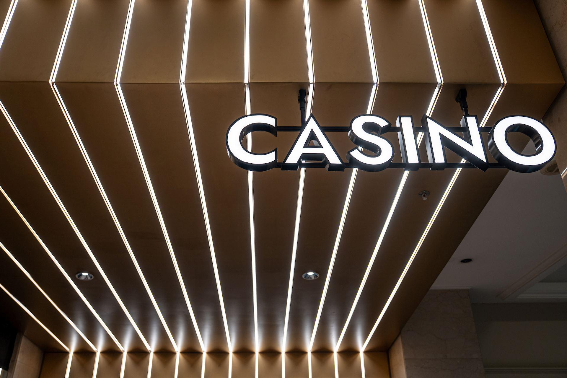 Consumo de apuestas en adolescentes y casas que operan de forma ilícita