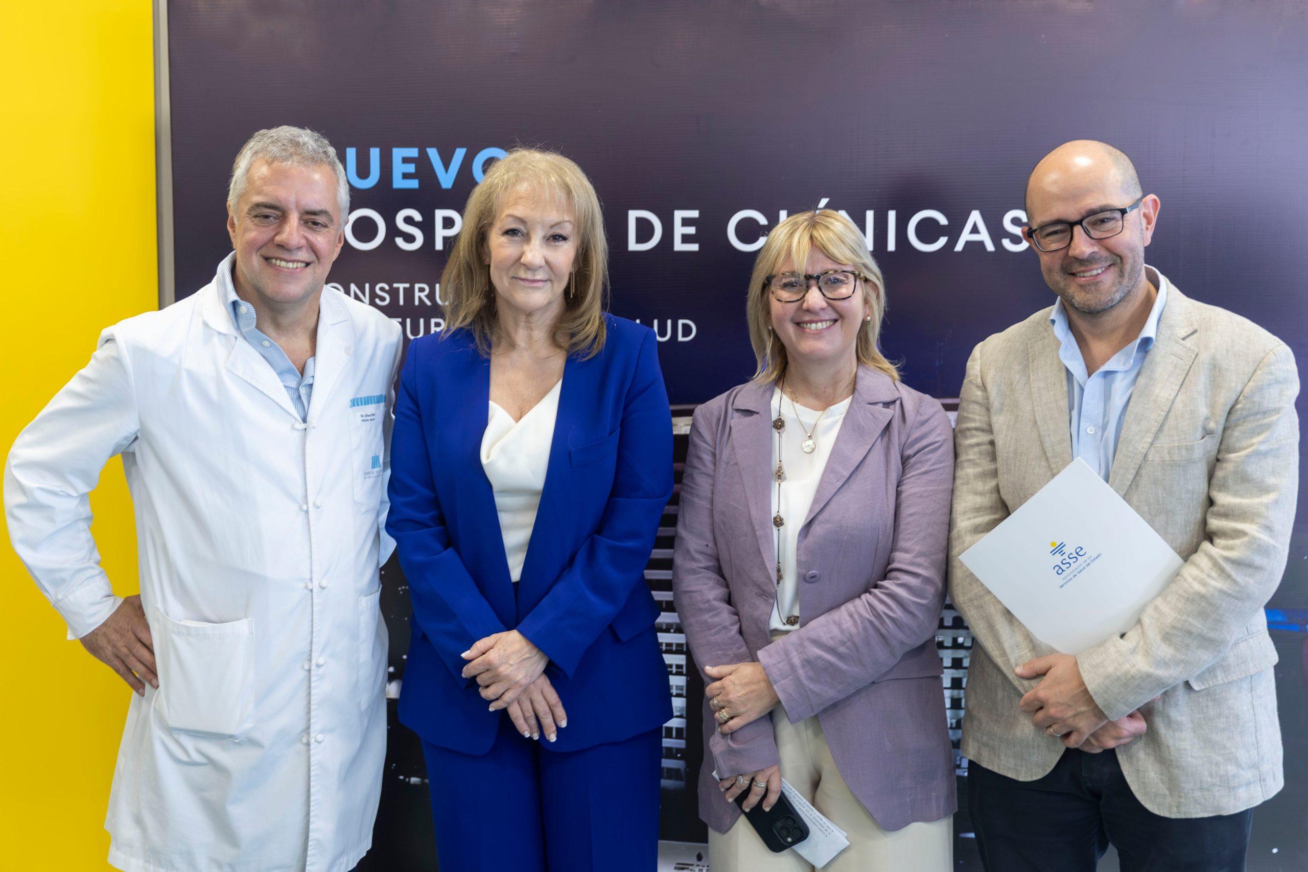 Autoridades durante la inauguración de nuevas salas en el Hospital de Clínicas. Foto: Presidencia de la República.