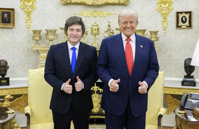 El presidente argentino, Javier Milei, junto al presidente de EEUU, Donald Trump, en la Casa Blanca. Foto: X de Oficina del Presidente de Argentina