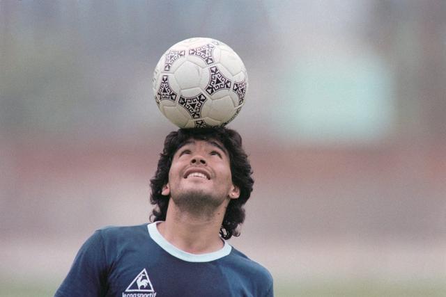 Mas allá de la pelotita: Maradona parte 2