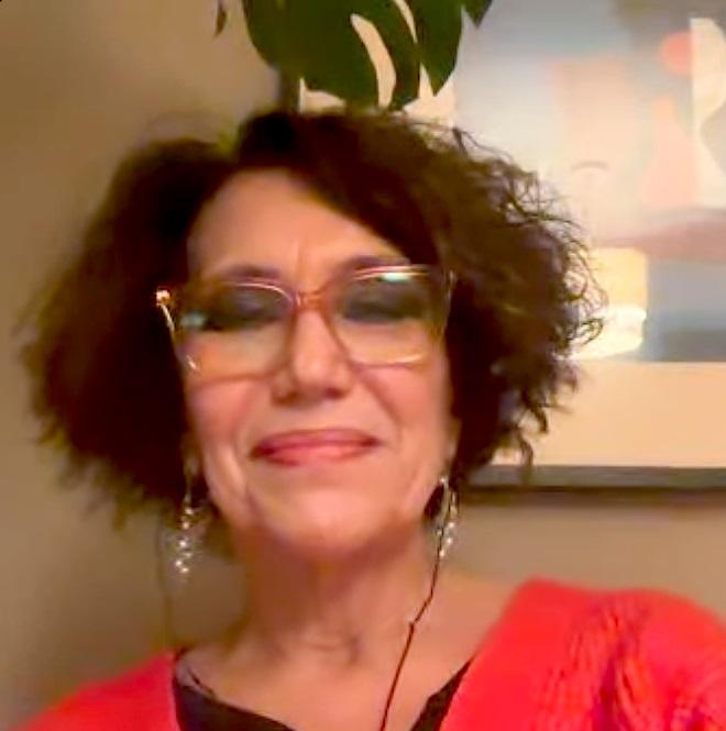 Entrevista: Beatriz Flores Silva