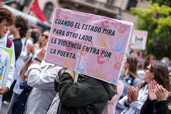 Urgente: violencia en las escuelas