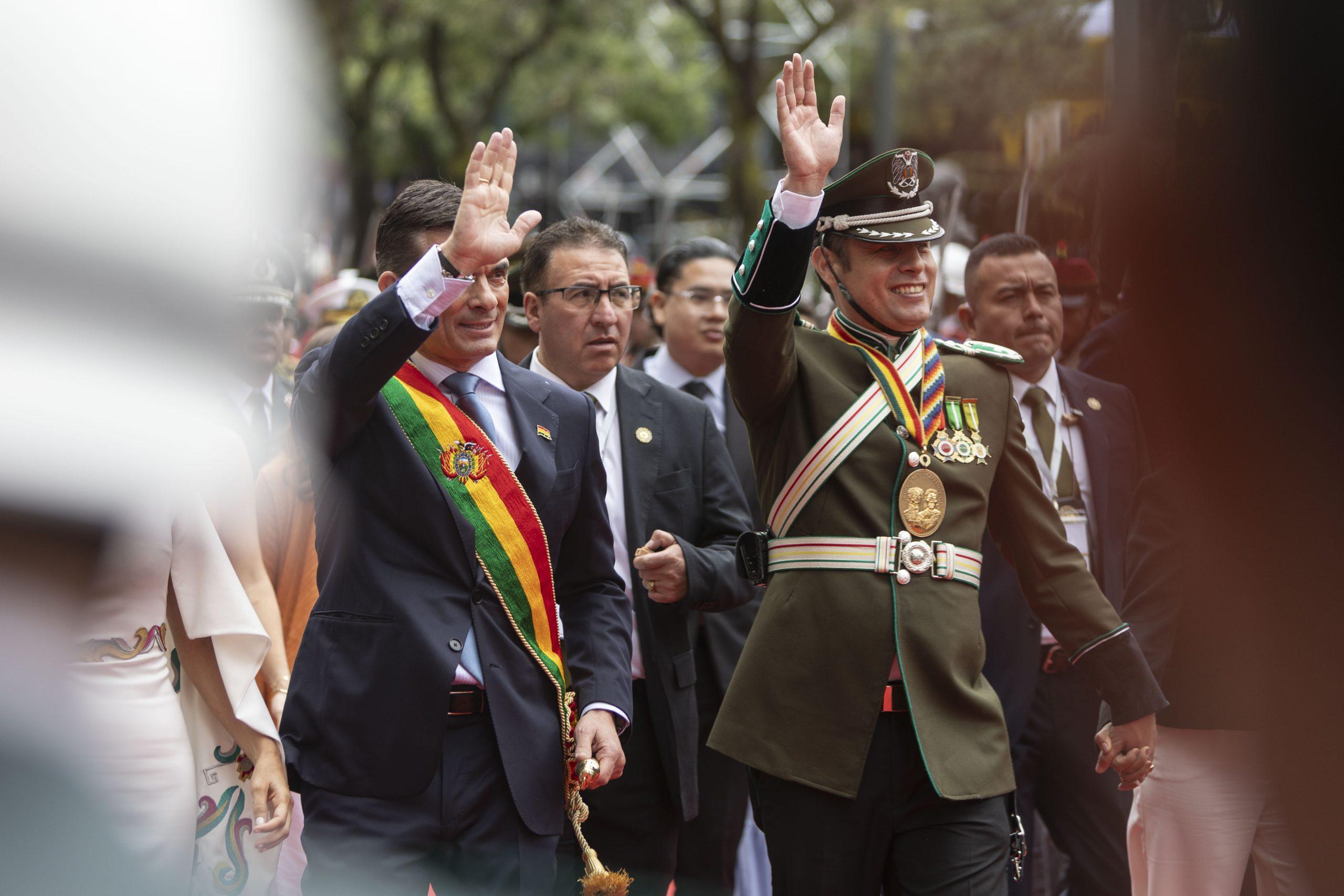 El presidente Rodrigo Paz junto al vice Edmand Lara. Imagen: Presidencia de Uruguay.